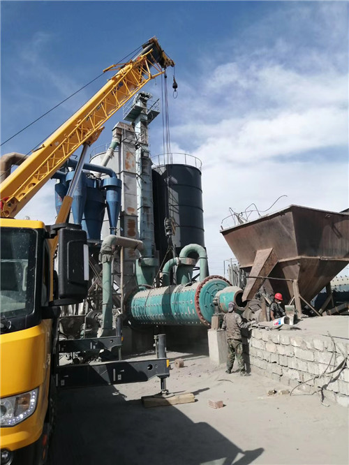永和县设备搬运等各类工程项目中，吊车起着关键作用