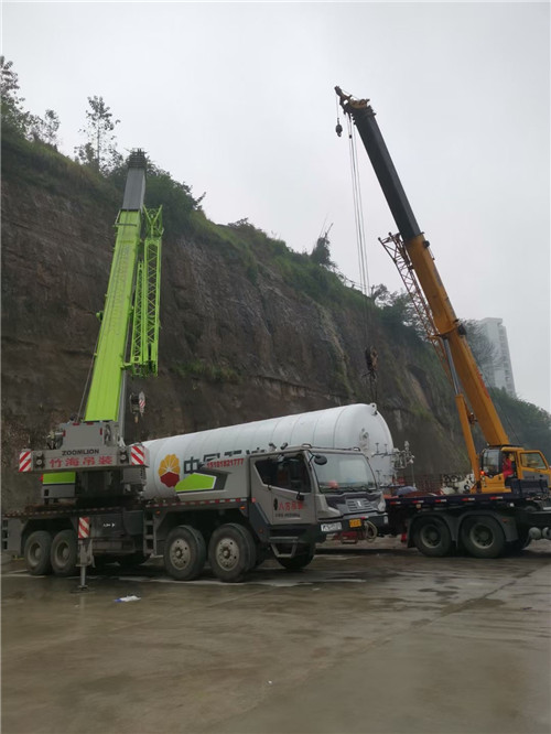 永和县“不怕风雨冻”—— 吊车的 “恶劣环境适应” 技术